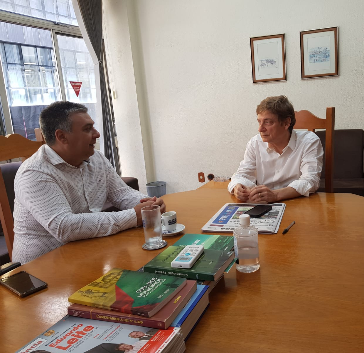 Presidente da AMAJA em reunião com Dr. Gladimir Chiele