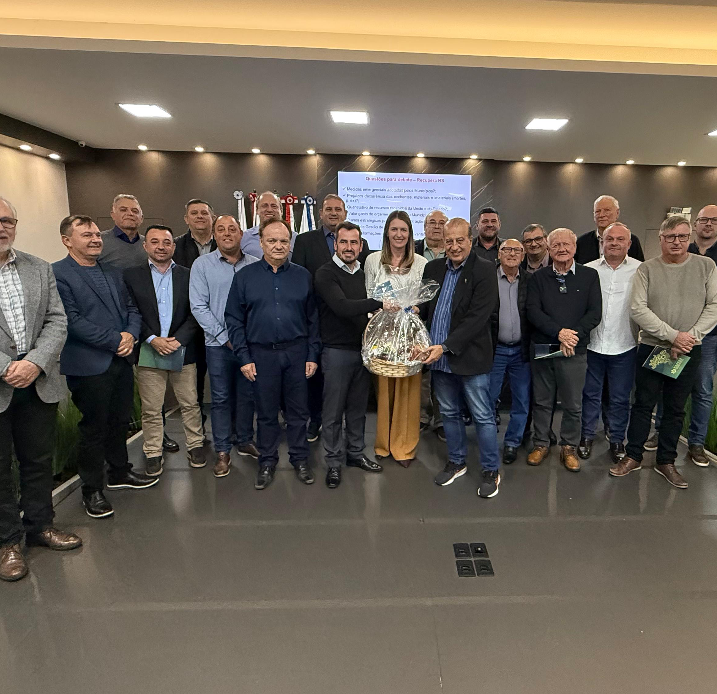 Plenário lotado marca palestra de Ministro Augusto Nardes sobre Governança em Ibirubá